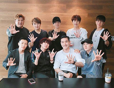 Super Junior 韓国 のメンバー人気順top11 名前とプロフィール付き 2020最新版 Rank1 ランク1 人気ランキングまとめサイト 国内最大級