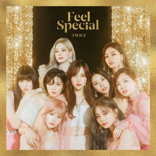 8thミニアルバム「Feel Special」