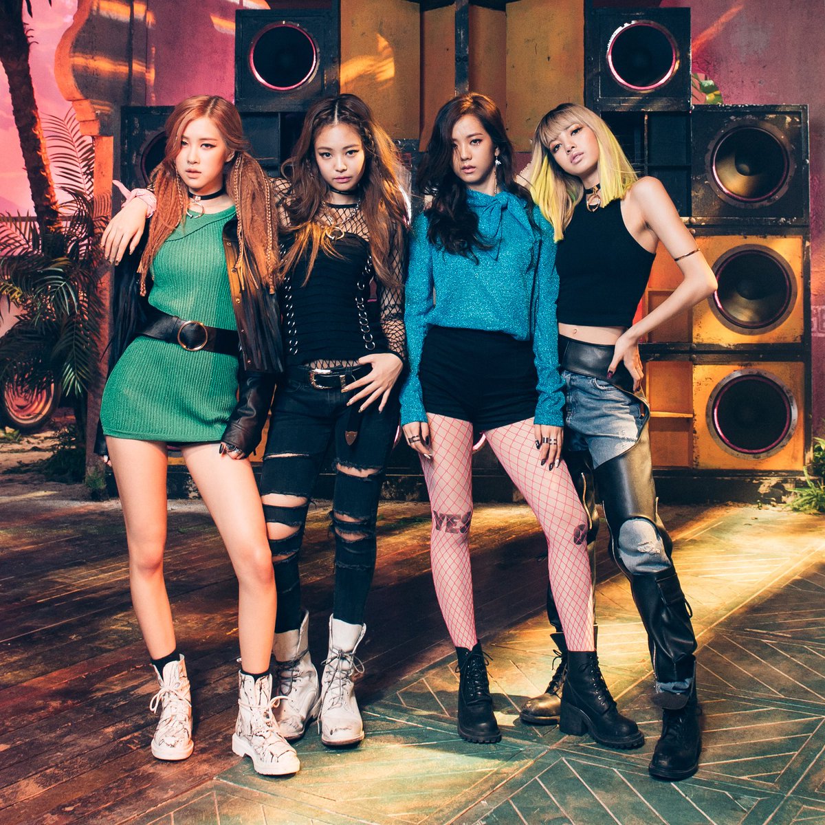 BLACKPINK（ブラックピンク、블랙핑크、BLΛƆKPIИK）