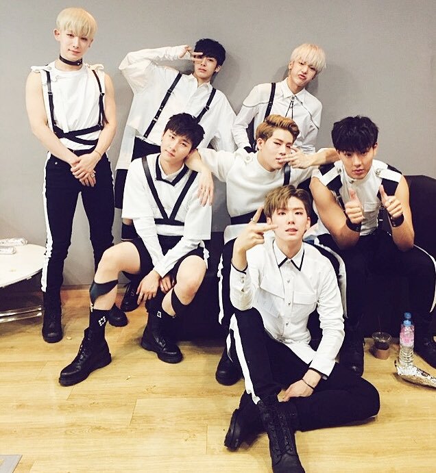 MONSTA X