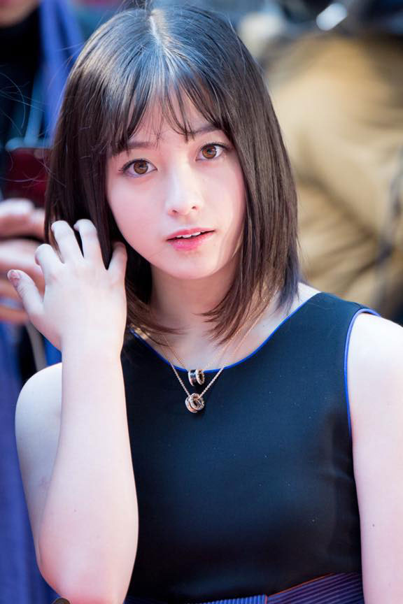 ７位タイ　橋本環奈さん【推定年収：4億2,900万円】