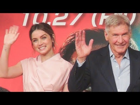 ハリソン・フォードらが来日『ブレードランナー 2049』記者会見 - YouTube