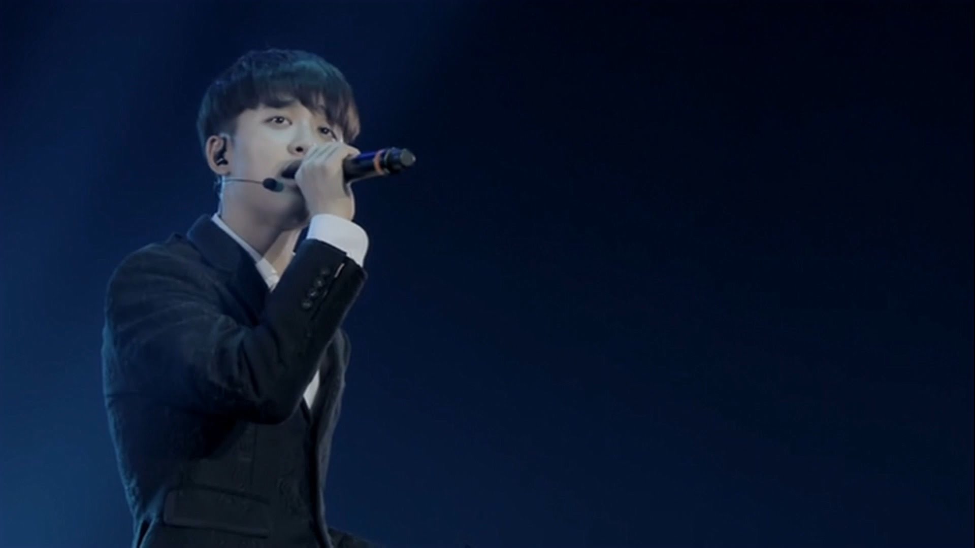 EXOPLANET #1 - THE LOST PLANET D.O. SOLO 《Tell Me What Is Love》 - YouTube