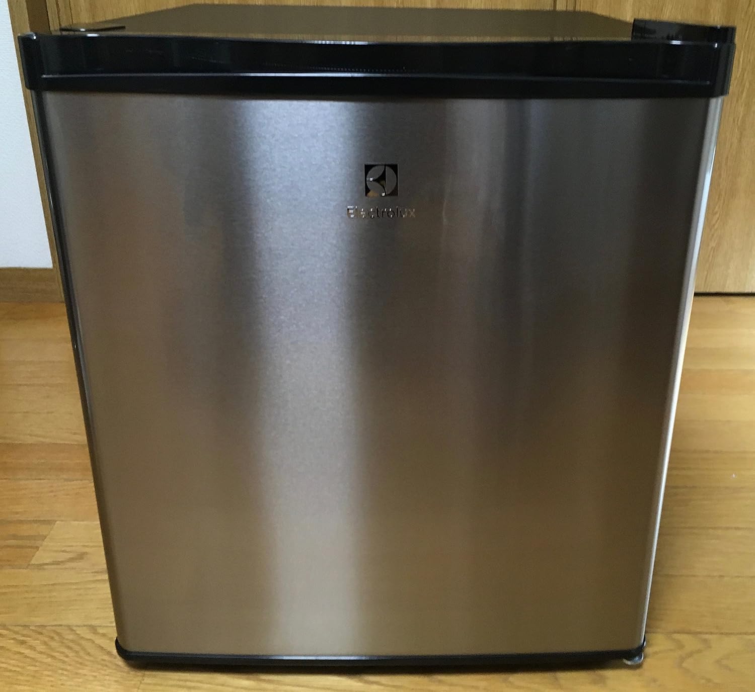 15位：エレクトロラックス 45L 1ドア冷蔵庫（直冷式）Electrolux ERB0500SA-RJP