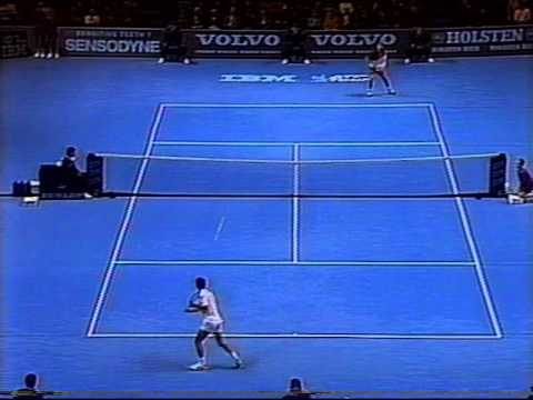 サンプラス　ｖｓ　アガシ　1991 ATP Tour World Championships - YouTube