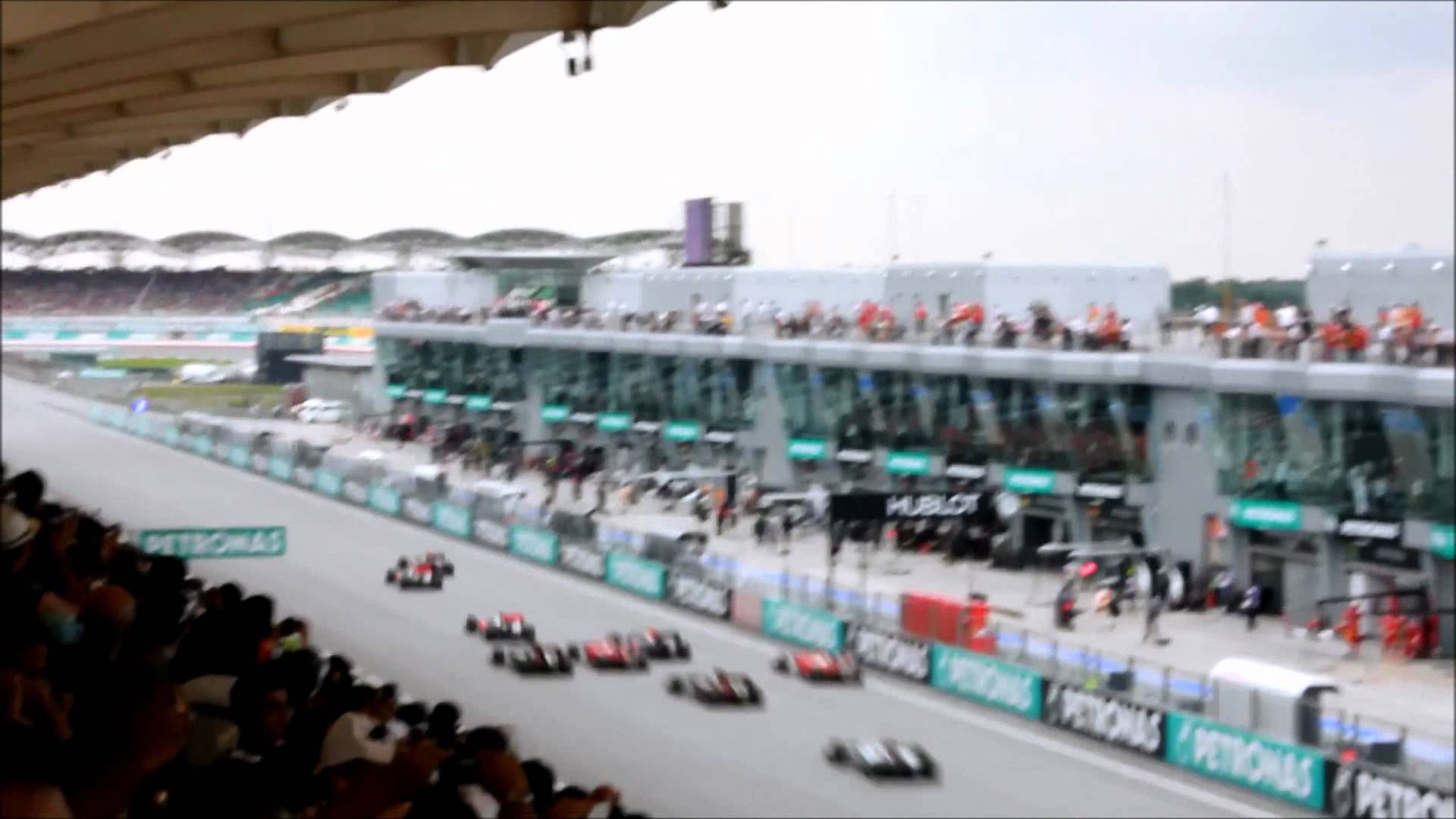 F1　2011　マレーシアGP　観戦　ニックハイドフェルドの好スタート！ - YouTube