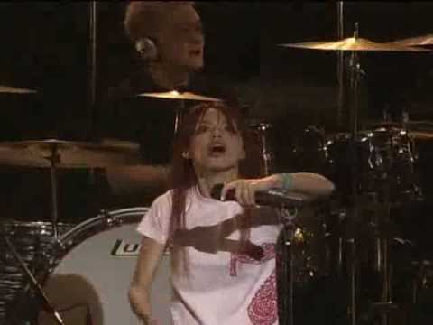 トラブルメイカー(LiveEmotion2004) - YouTube