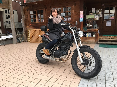 素敵な女子ライダー　スマップ木村拓哉で有名なTW　ヤマハ・TW　TW225　YAMAHA TW　キムタク　SUPERTRAPPサウンドを聞け - YouTube