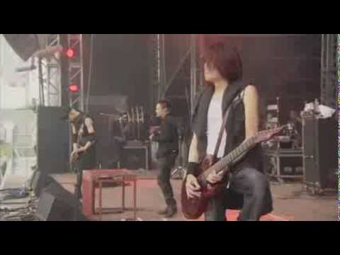 Dir En Grey - Obscure Live At Download 2013 [PROSHOT] - YouTube