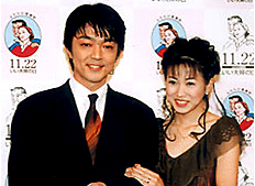 西村知美さんと元タレントの西尾拓美さん