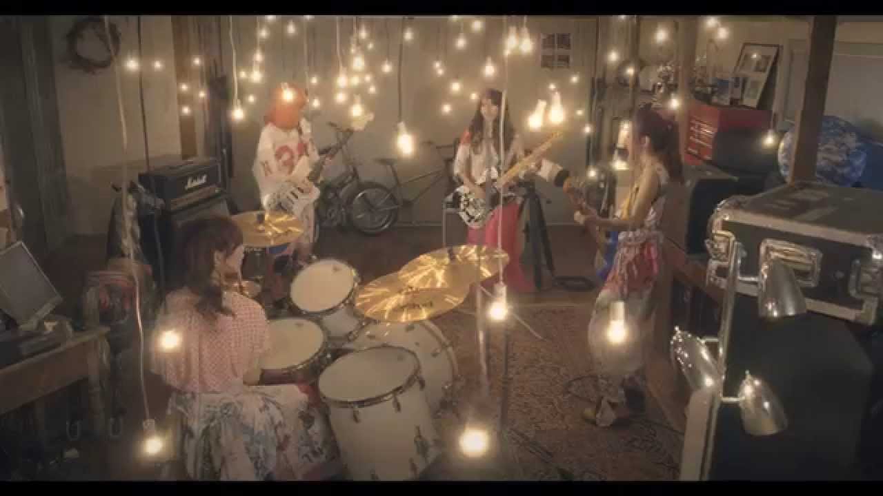 SCANDAL 「夜明けの流星群」/ Yoake no ryuseigun ‐Music Video - YouTube