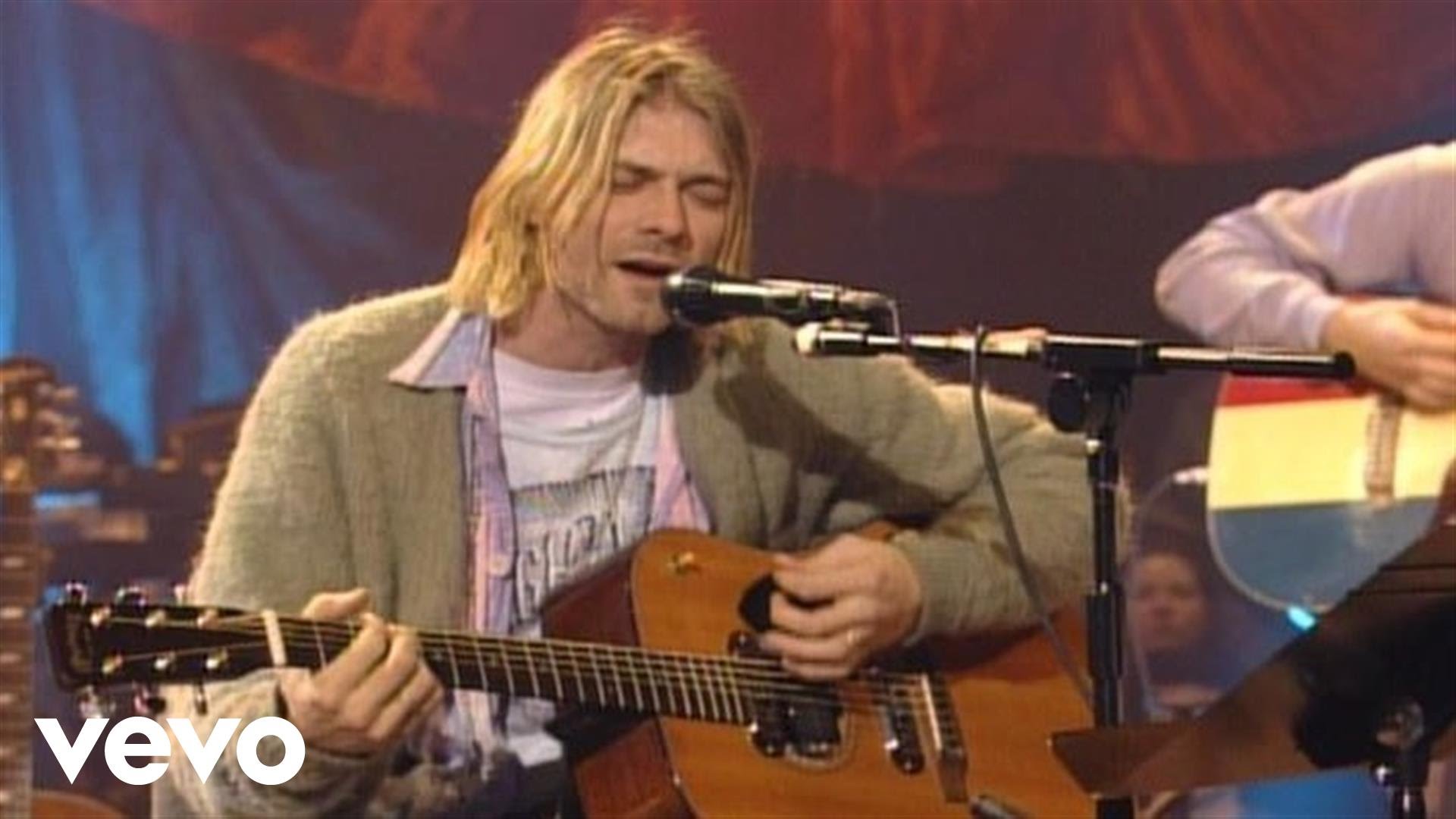 Nirvana - About A Girl (MTV Unplugged) - YouTube
