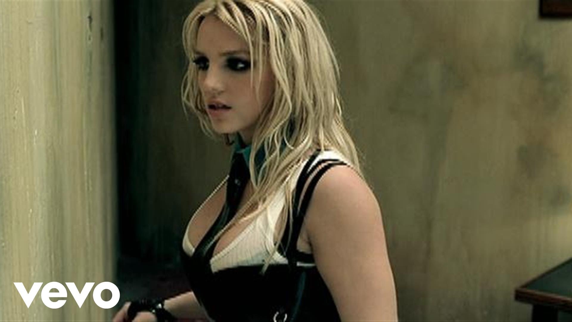 Britney Spears - Me Against The Music ft. Madonna - YouTube