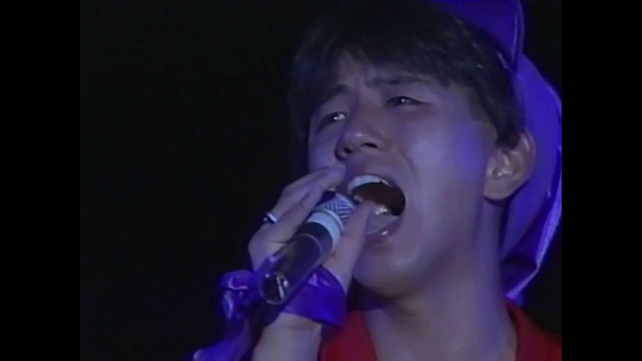 チェッカーズLIVE1985「星屑のステージ」 - YouTube