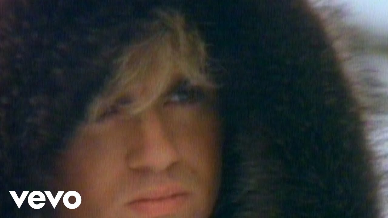 Wham! - Last Christmas (Official Music Video) - YouTube