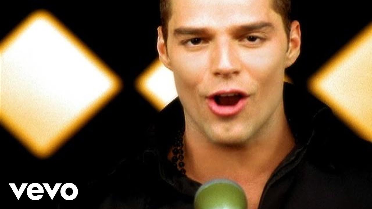 Ricky Martin - Livin' La Vida Loca (Official Music Video) - YouTube