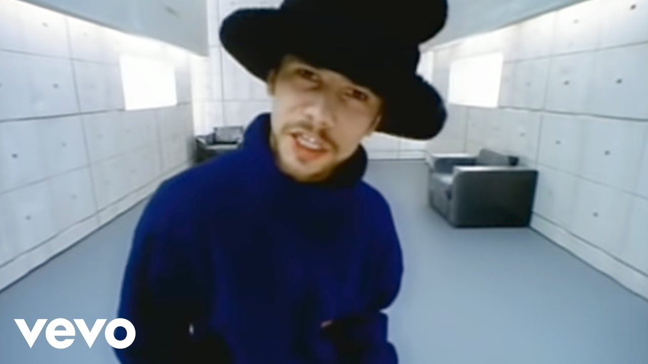 Jamiroquai - Virtual Insanity (Official Video) - YouTube