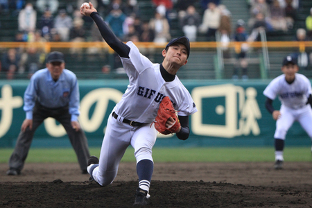 甲子園出場回数　60回