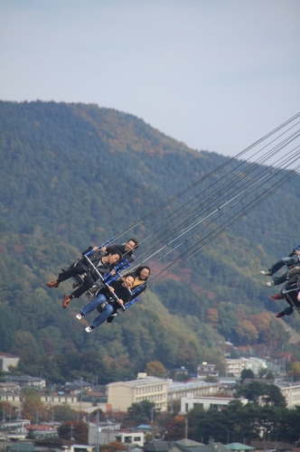 日本最大級の「天空の回転ブランコ」