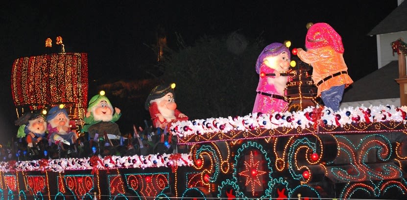 女王から逃げてきた白雪姫の心強い味方