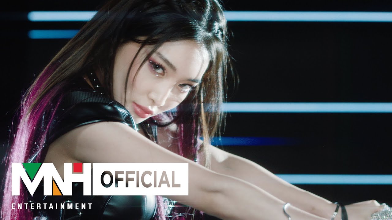 CHUNG HA 청하 'Bicycle' MV - YouTube