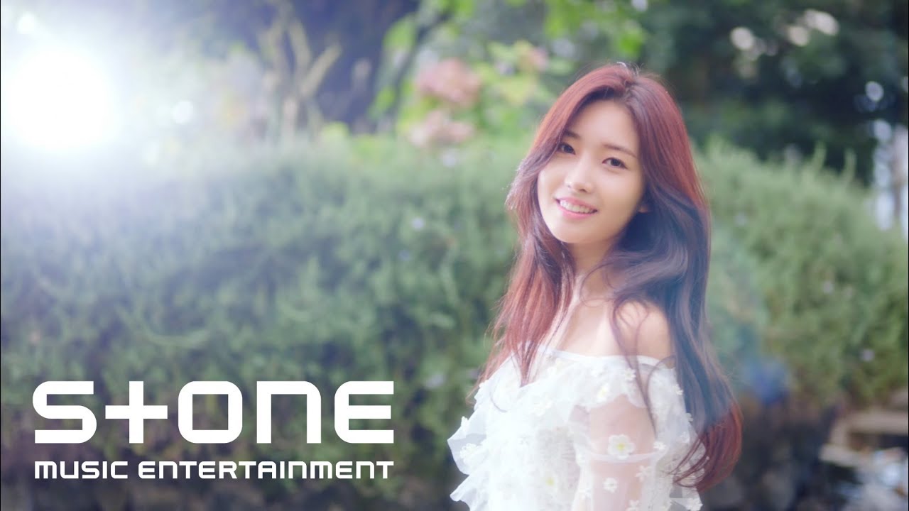 EVERGLOW Crank In Film #SIHYEON (시현) - YouTube