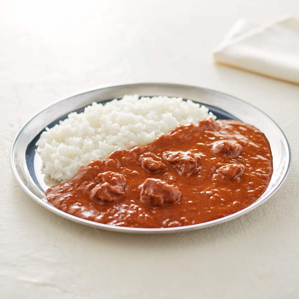 1位：素材を生かしたカレー　バターチキン１８０ｇ（１人前）