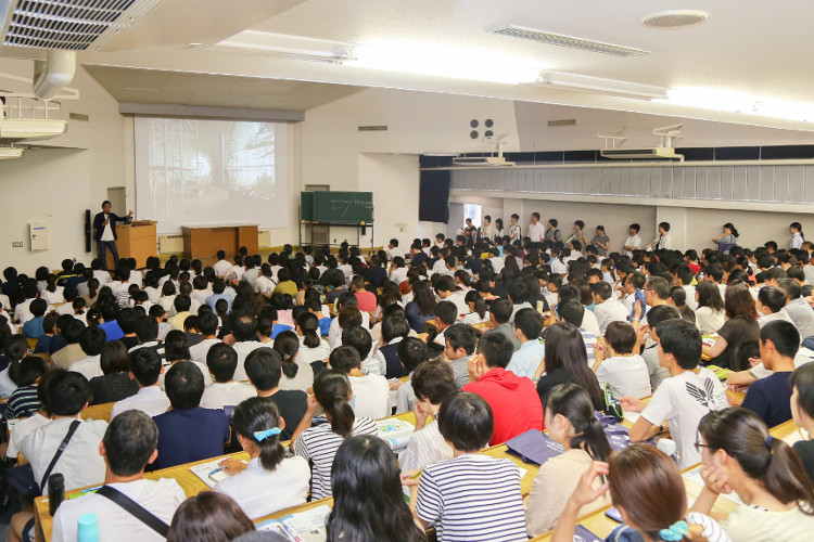 31位：明治大学 政治経済学部 経済学科｜偏差値62.5