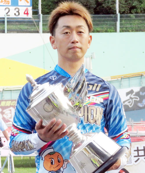 秀岳館高校卒業生では唯一の競輪選手