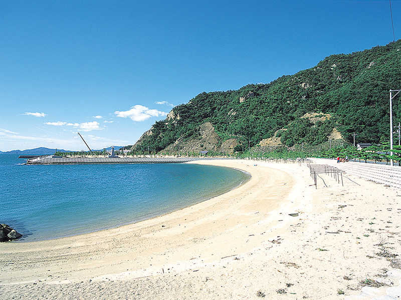 20位：梶が浜海水浴場　広島県