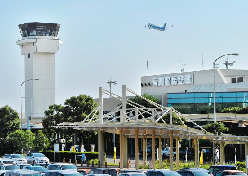 35位：高知空港（高知県）旅客数720,203人