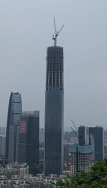 47位：東莞国際貿易センター 1　423m