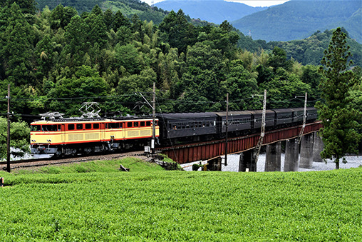 昔懐かしい列車の旅を楽しむことができる