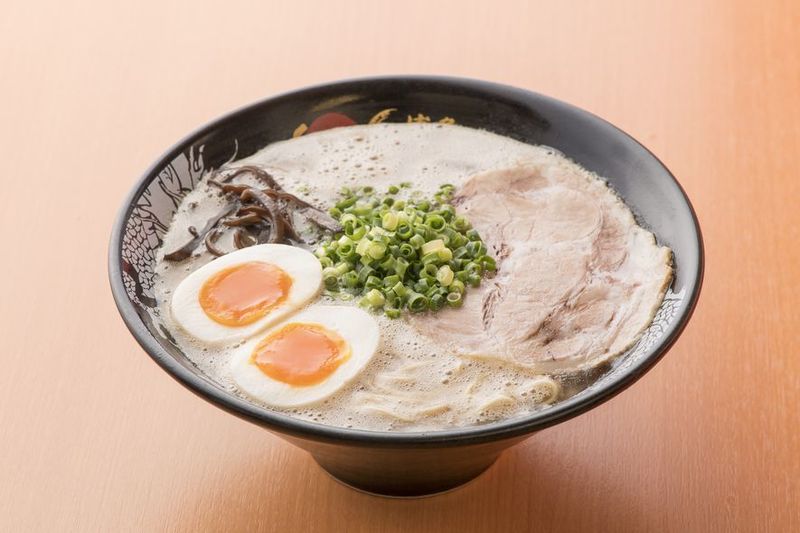 2位：博多ラーメン（福岡県）