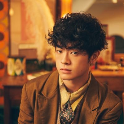 プロフィール