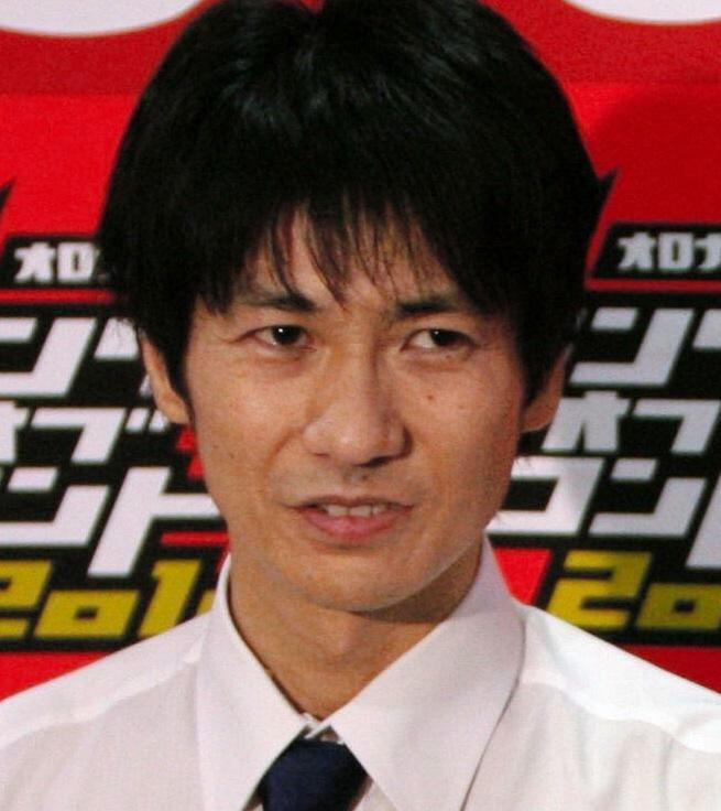 高橋健一とは