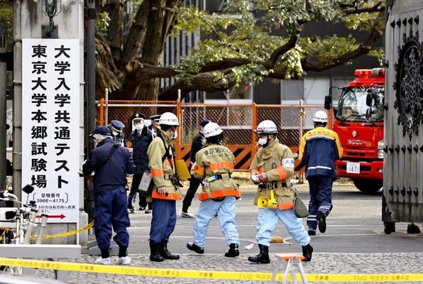 受験生の高校生男女2人と70代の男性の背中を刃物で切りつける