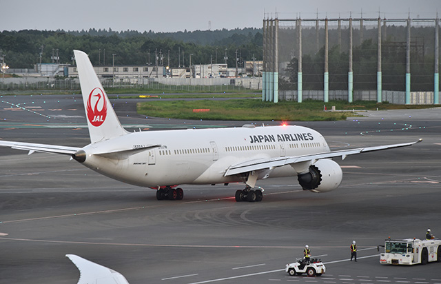 41位：日本航空008便