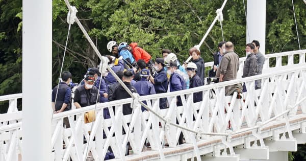 主犯と担当刑事の“不倫関係”を報じる