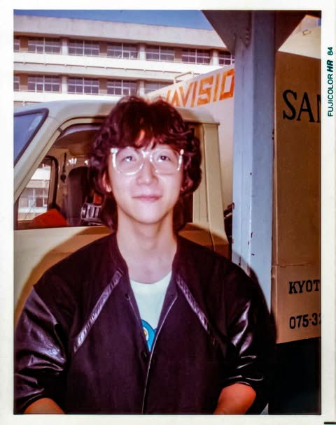 プロフィール