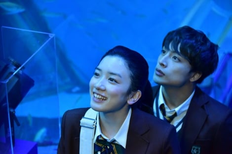 2017年3月公開の映画『ひるなかの流星』で共演