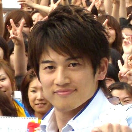 ロサンゼルスで俳優として活動