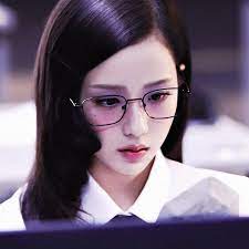 リードボーカルとビジュアル担当