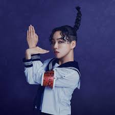 自然に踊りだすような表現力が魅力