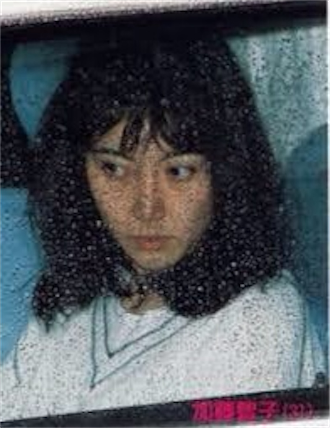 沖縄で陶芸をしながら3歳くらいの娘と暮らしている