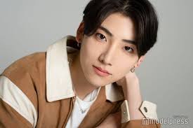 クリアなハイトーンボイスが魅力