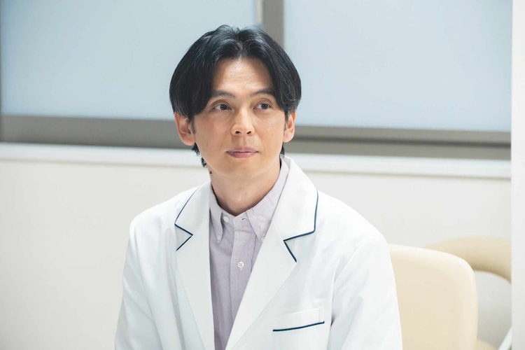 かつての美少年から大人の俳優へと変化
