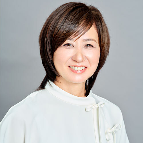 現在も舞台を中心に女優として活動