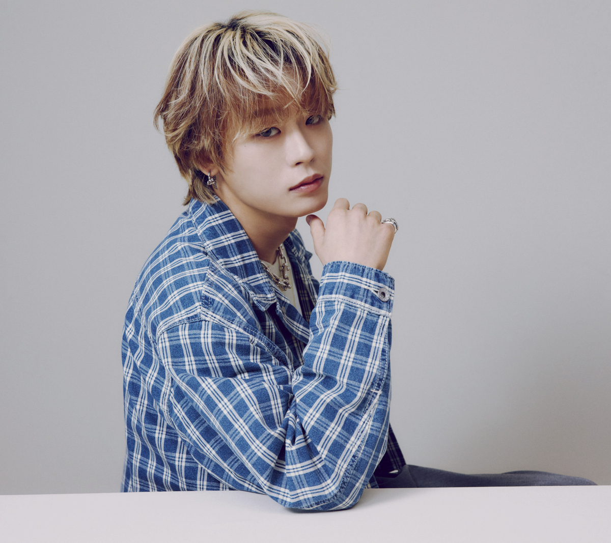 プロフィール